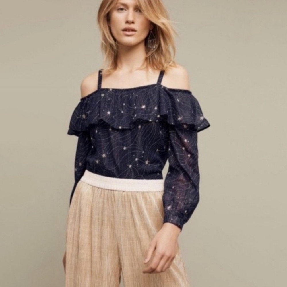 Anthropologie Star Cold Shoulder Top Size m